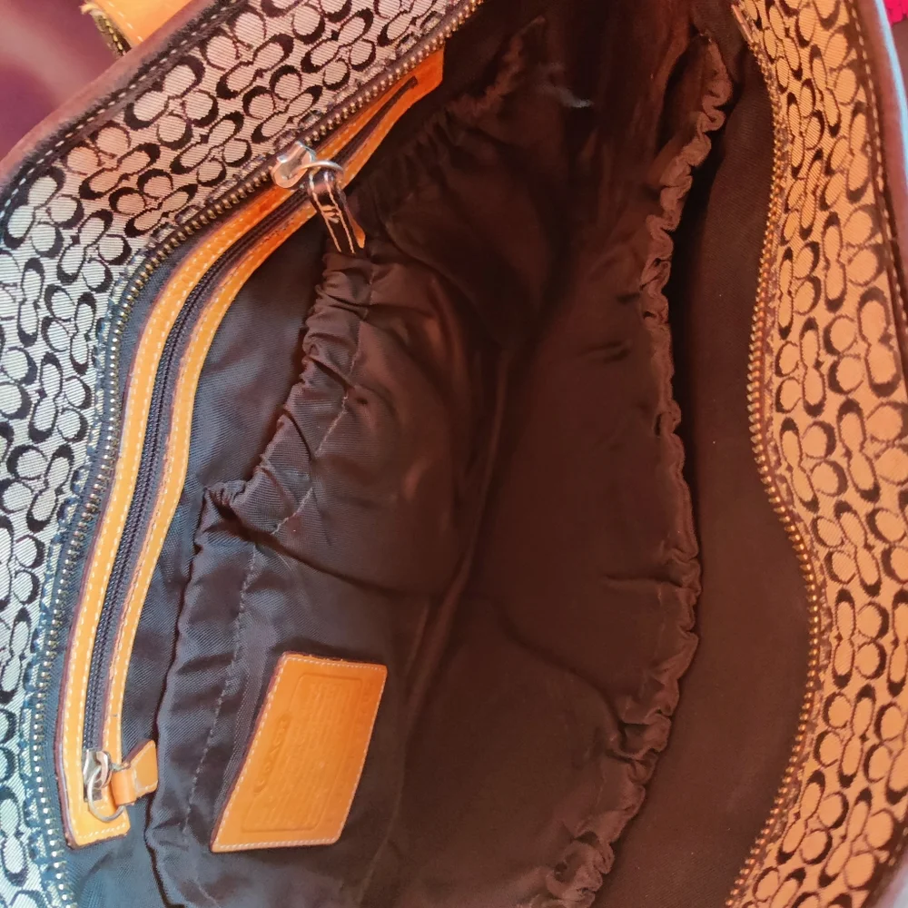 Coach tote - Picture 3 of 4
